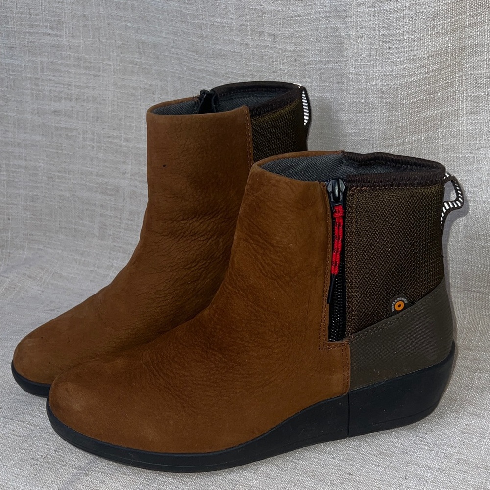 Women’s Brown Ankle Boots - Comfortable Zip Short Boot